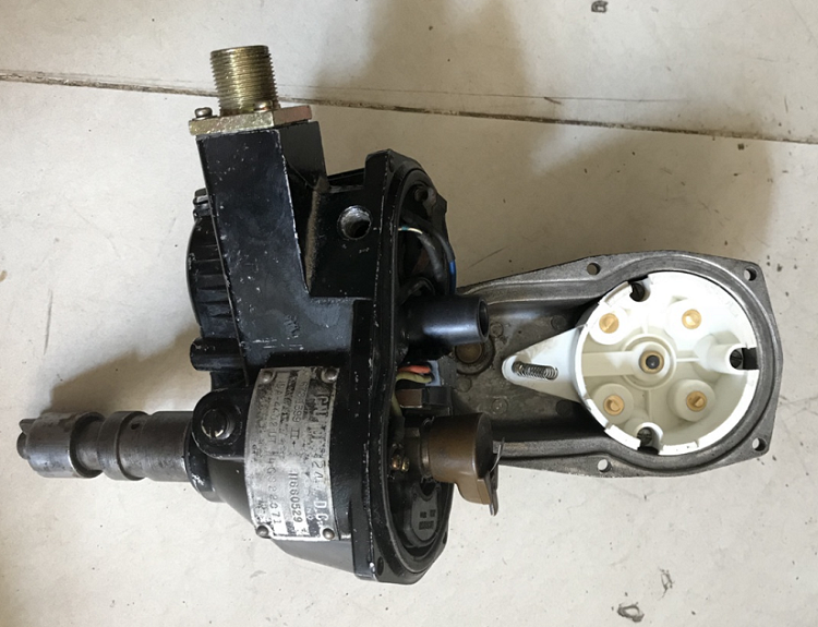 Bộ chia điện 12V